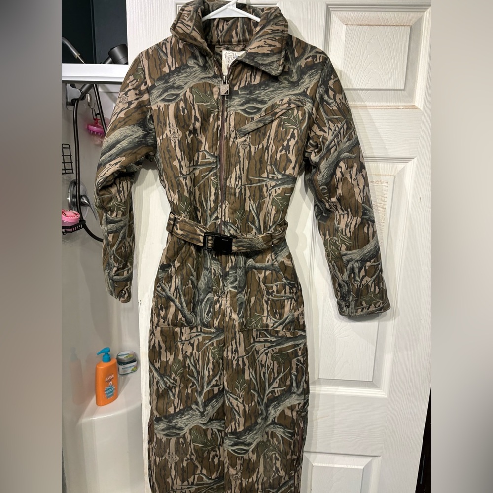 Kids vintage trophy club camo coveralls size 12/14